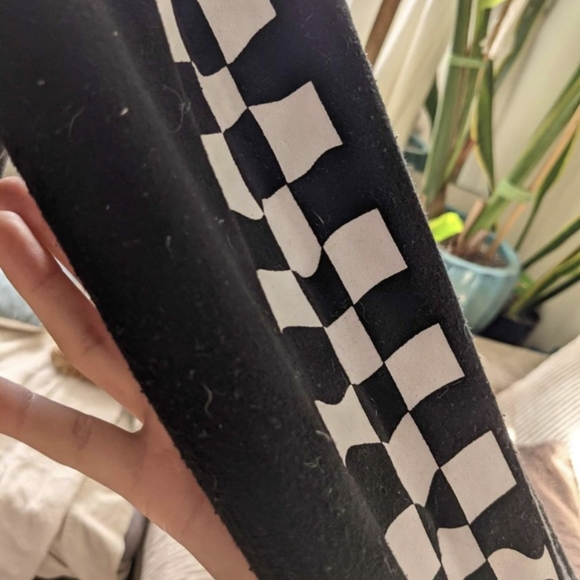 Ladies Large "Savage" Sweater - Picture 3 of 5